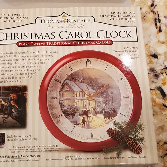Thomas Kinkade CHRISTMAS Carol Clock 12 Songs VILLAGE 8" - Light Sensor NEW - Picture 3 of 9